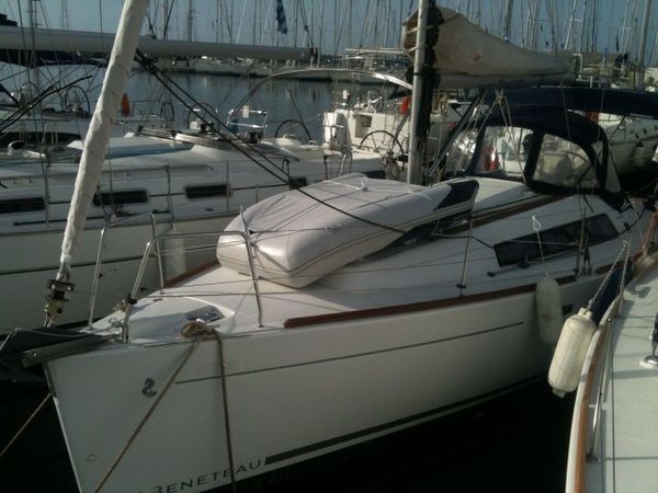 Beneteau Oceanis 31 | Trizonia
