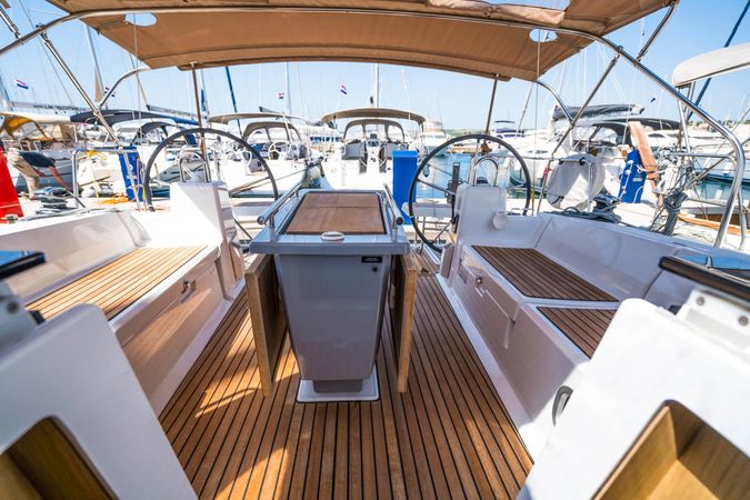 Beneteau Oceanis 41.1 | White Pearl