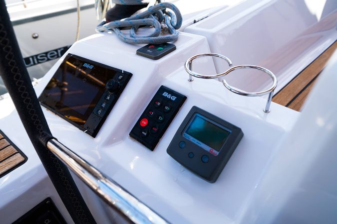 Beneteau Oceanis 41.1 | White Pearl