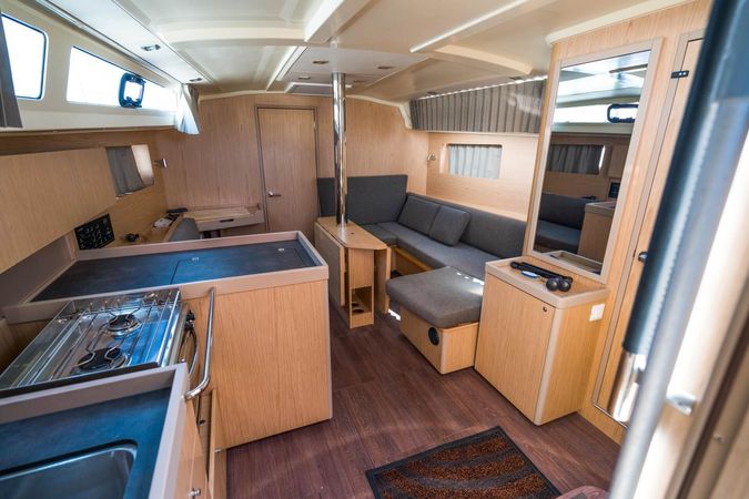 Beneteau Oceanis 41.1 | White Pearl