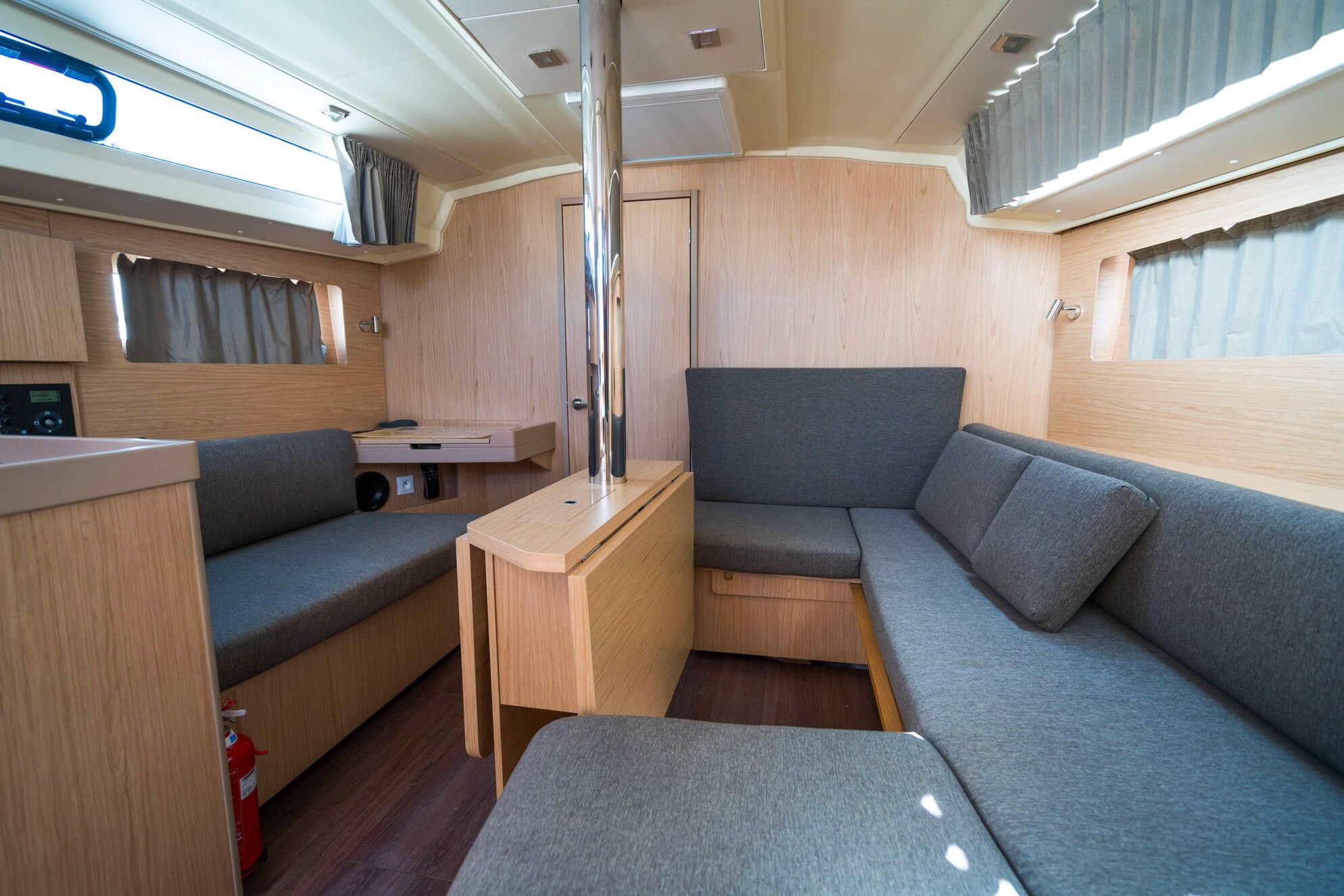 Beneteau Oceanis 41.1 | White Pearl