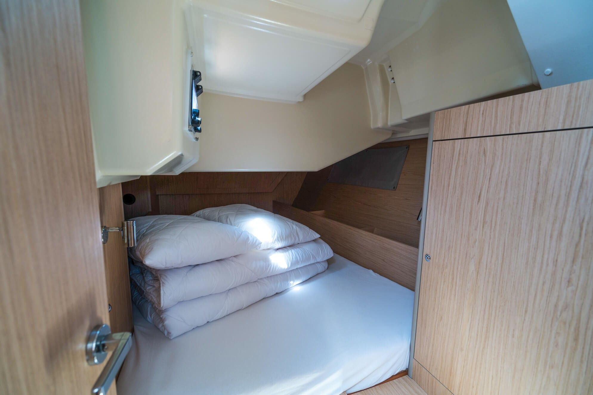 Beneteau Oceanis 41.1 | White Pearl