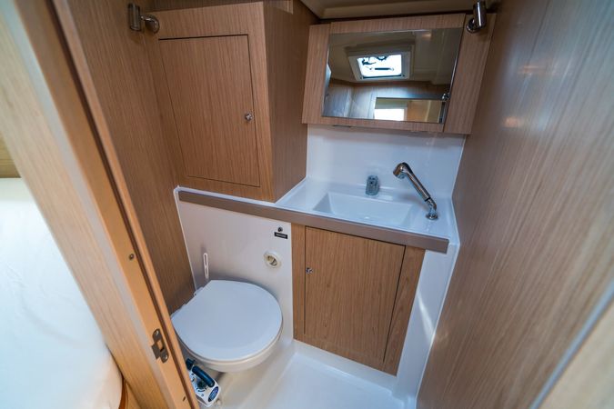 Beneteau Oceanis 41.1 | White Pearl