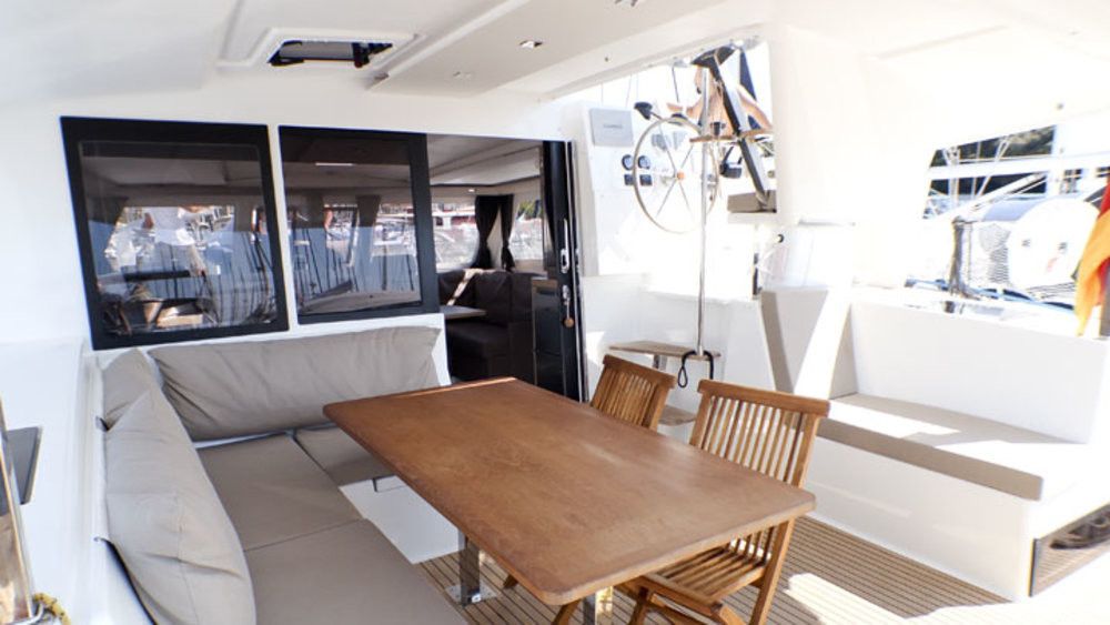Fountaine Pajot Lucia 40 | Leon