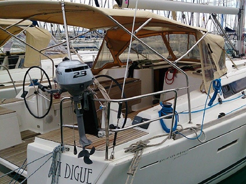 Dufour 405 | La Digue