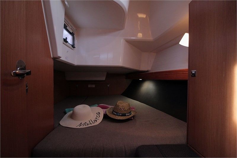 Bavaria Cruiser 37 | Chilly Lilly