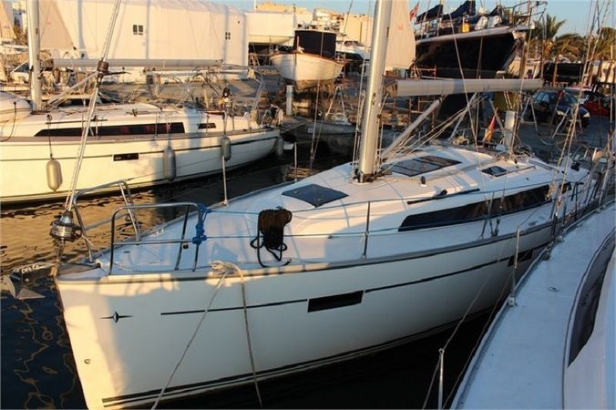 Bavaria Cruiser 37 | Black Pearl