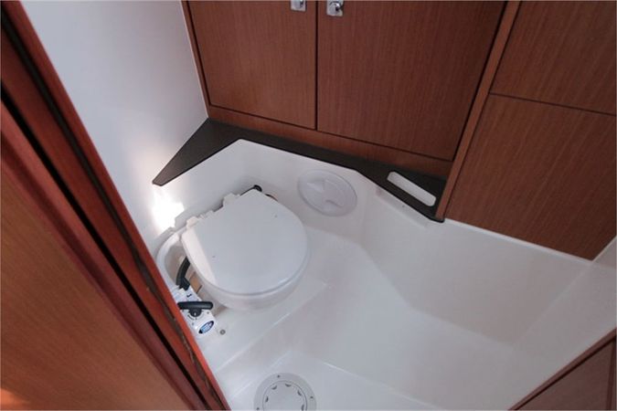 Bavaria Cruiser 37 | Black Pearl