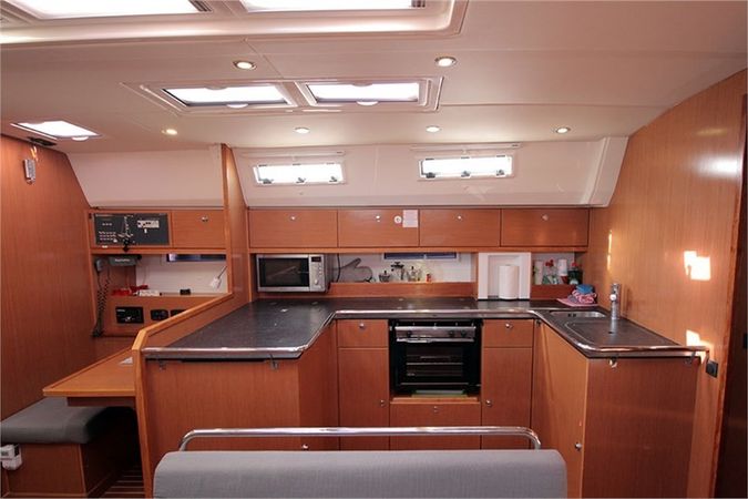 Bavaria Cruiser 50 | Leonis