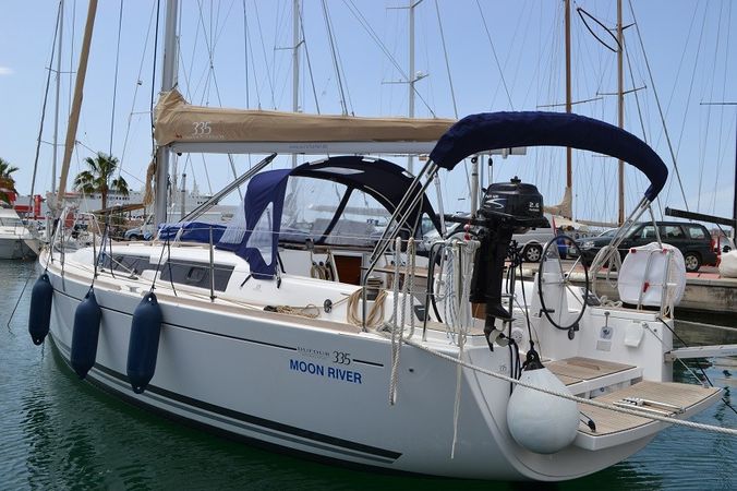 Dufour 335 | Moon River