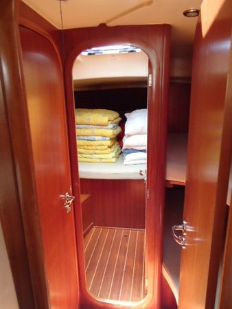 Dufour 44 | Jonathan Pink