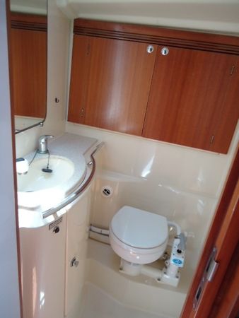 Dufour 44 | Jonathan Pink