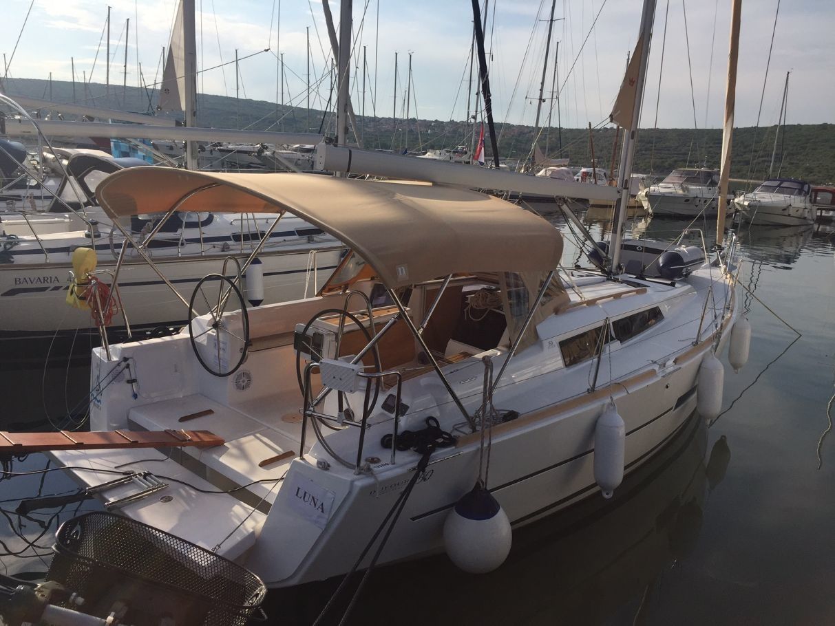 Dufour 350 | Luna