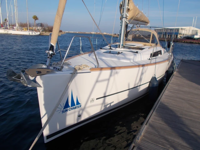 Dufour 350 | Wave