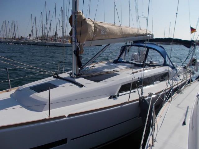 Dufour 382 | Fever