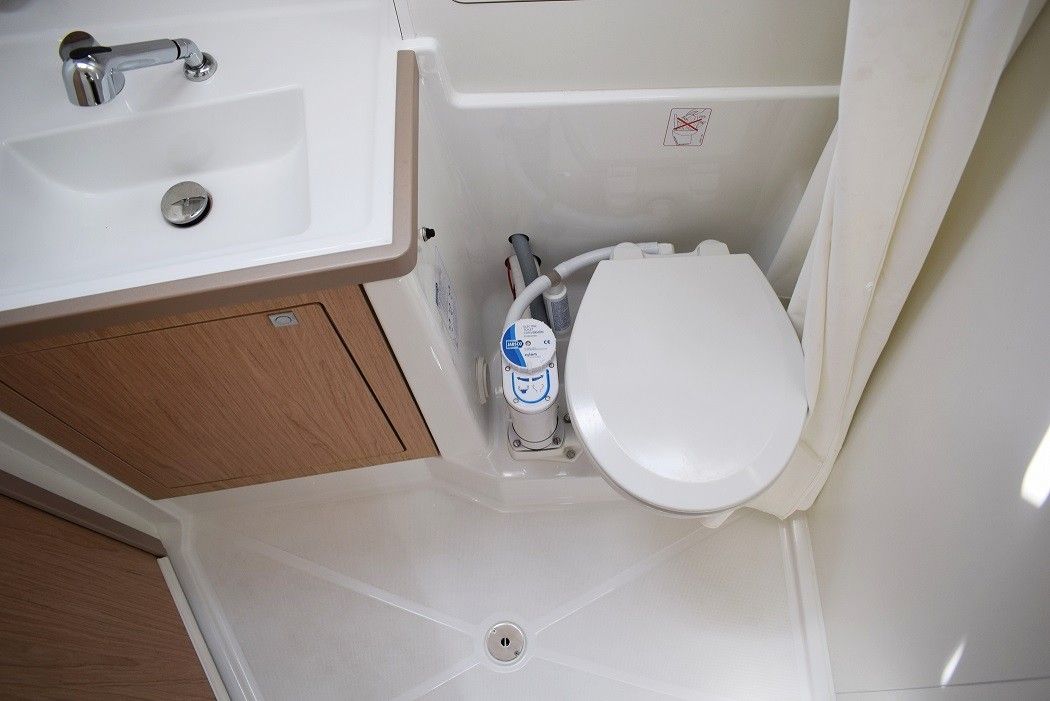 Beneteau Oceanis 48 | Trim