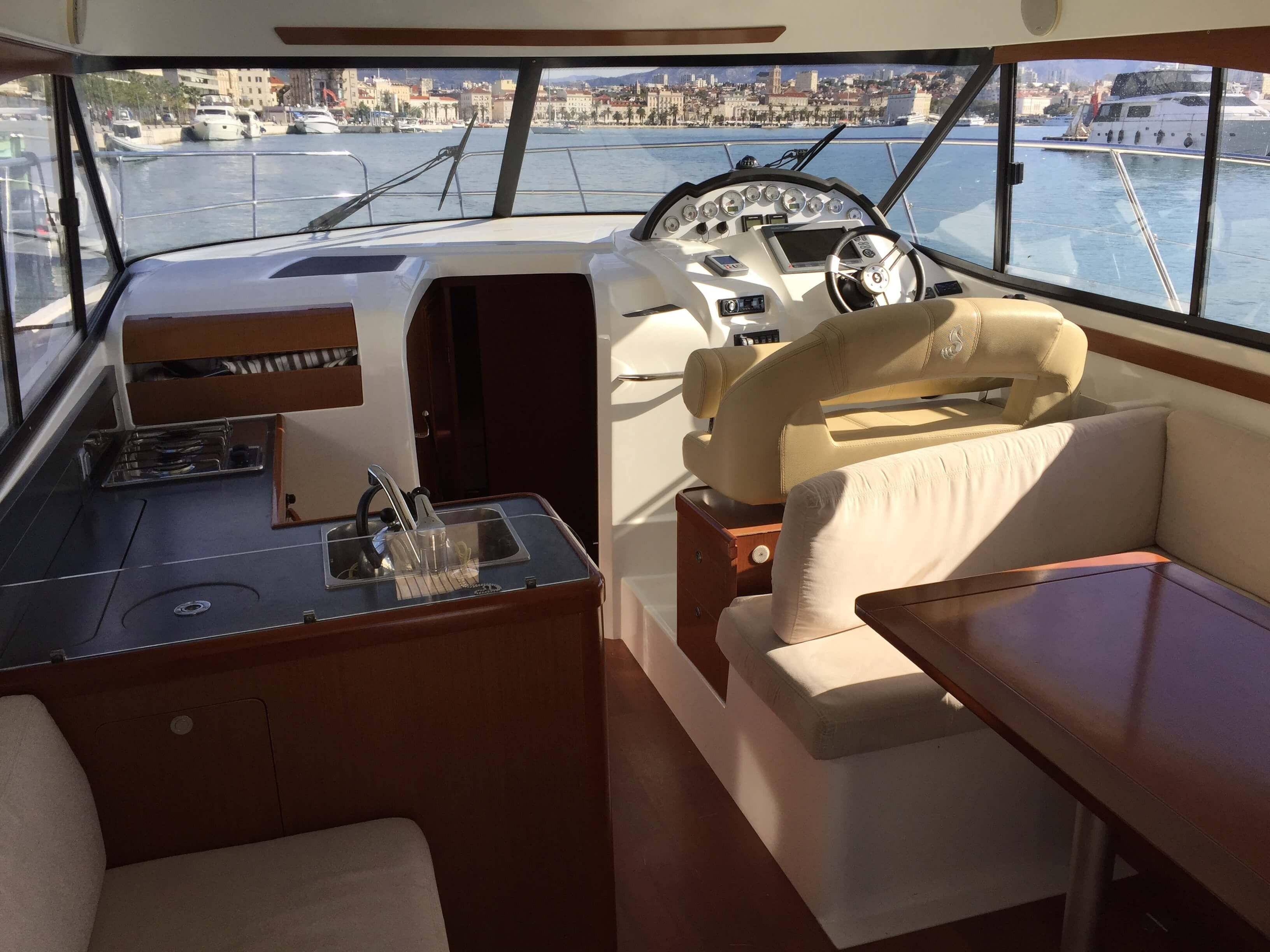 Beneteau Antares 36 | Galeb