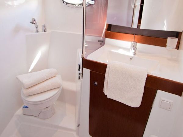 Beneteau Antares 36 | Galeb