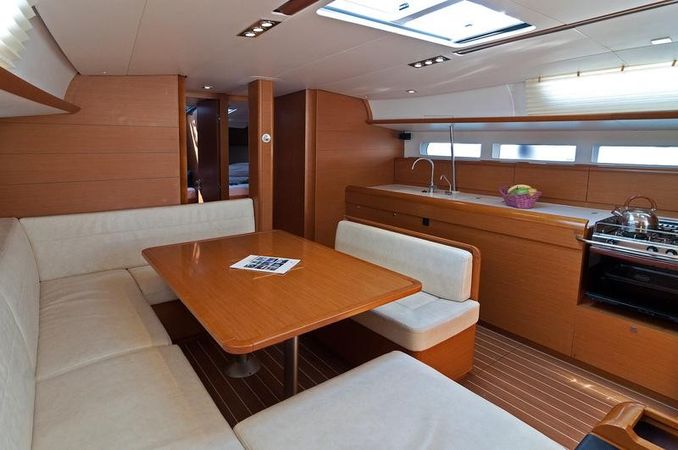 Jeanneau Sun Odyssey 509 | Aqua Kiss