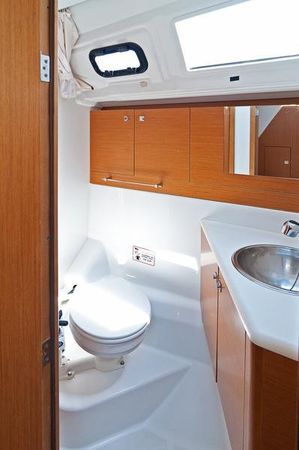 Jeanneau Sun Odyssey 509 | Aqua Kiss