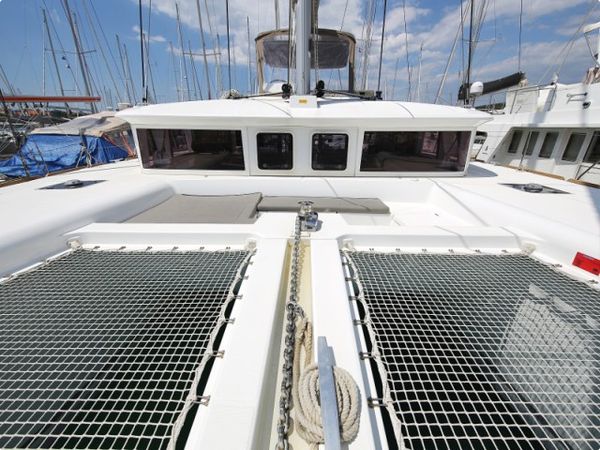 Lagoon 450 F | Ladies and Gentlemen