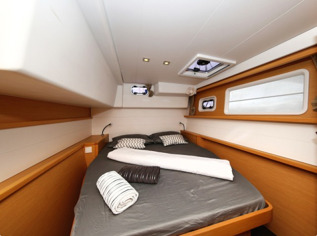 Lagoon 450 F | Ladies and Gentlemen