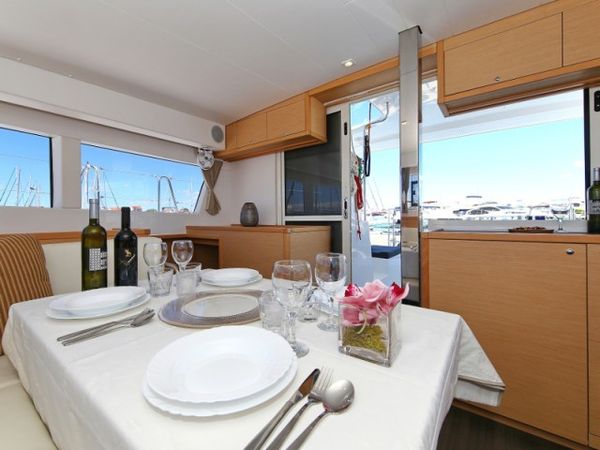 Lagoon 39 | Gin Tonic