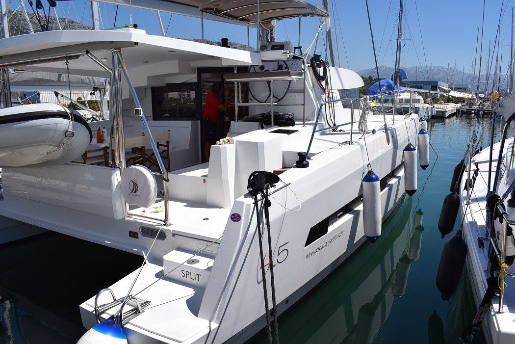 Katamarán - Chorvatsko