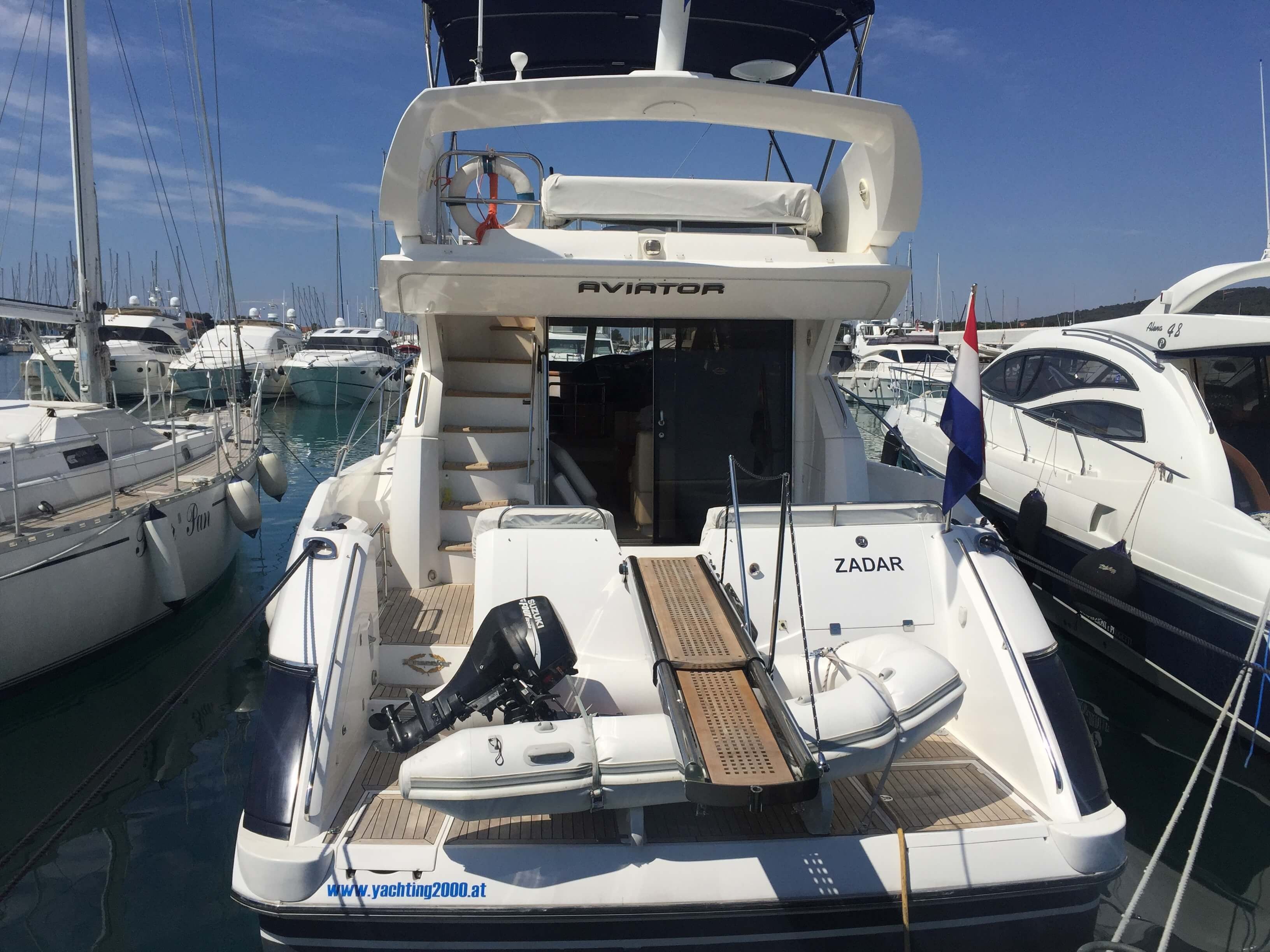 Sunseeker Manhattan 50 | Aviator