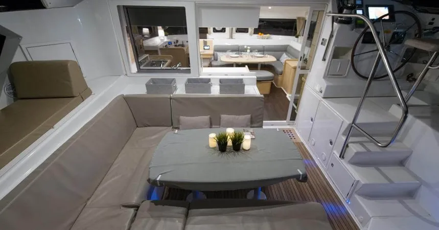 Lagoon 421 | Nirvana8