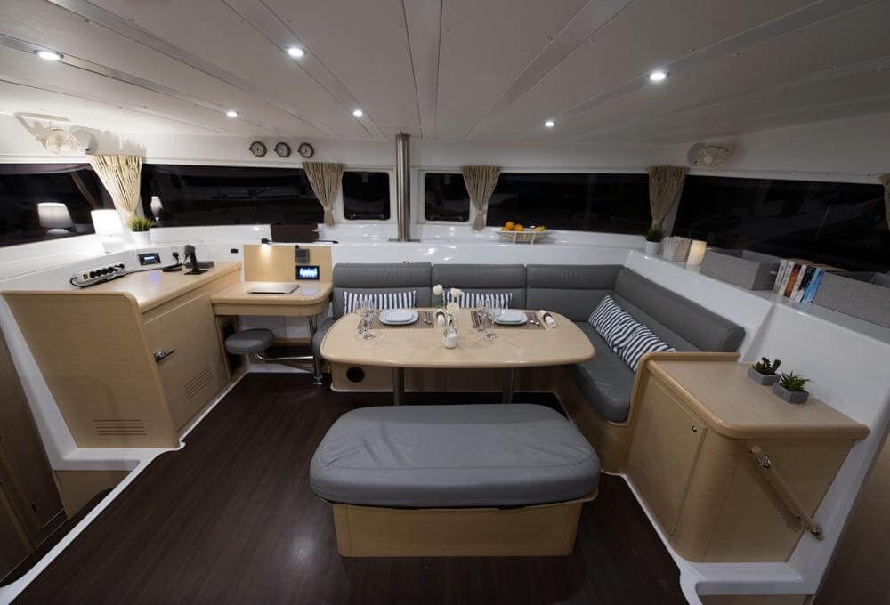 Lagoon 421 | Nirvana9