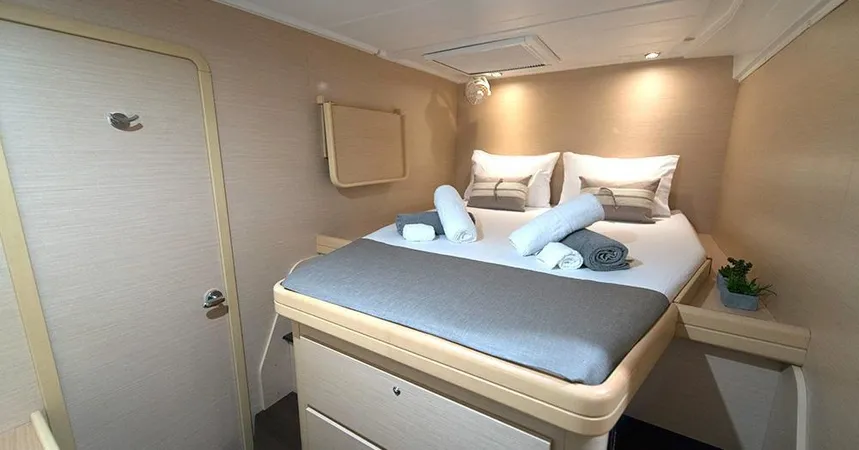 Lagoon 421 | Nirvana14