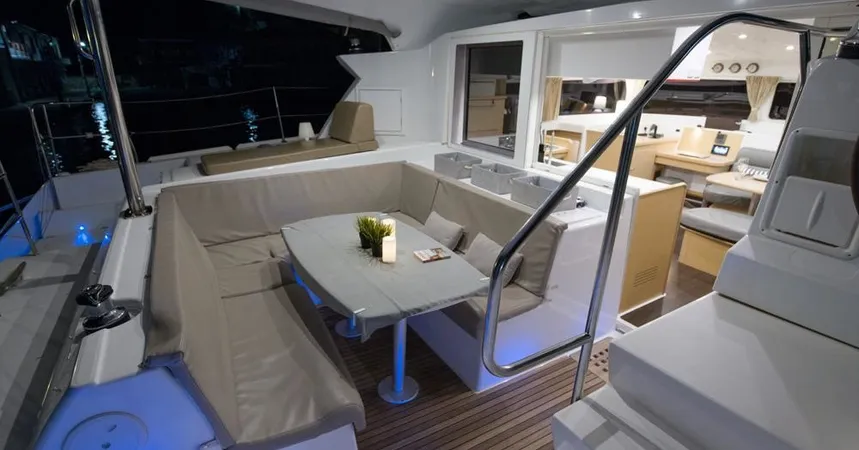 Lagoon 421 | Nirvana13