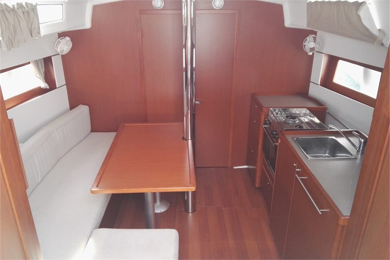 Beneteau Oceanis 38 | Dani