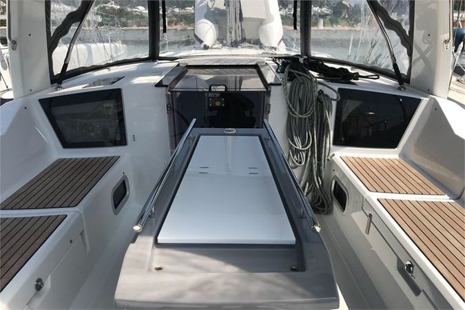 Beneteau Oceanis 41.1 | Vera