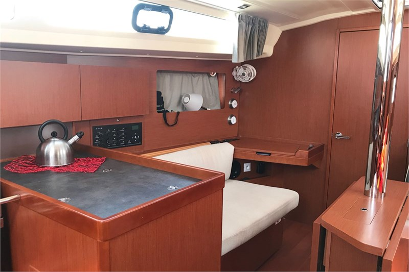 Beneteau Oceanis 41.1 | Vera