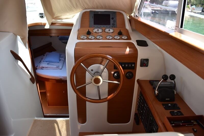 Beneteau Antares 10.80 | Nina