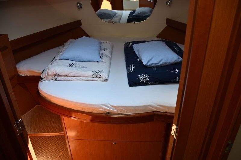 Beneteau Antares 10.80 | Nina