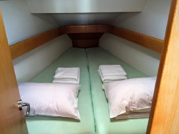 Jeanneau Sun Odyssey 36 | Blue Sky