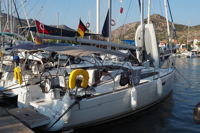 Jeanneau Sun Odyssey 349 | Blue Dreams