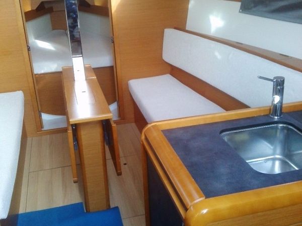 Jeanneau Sun Odyssey 349 | Blue Dreams
