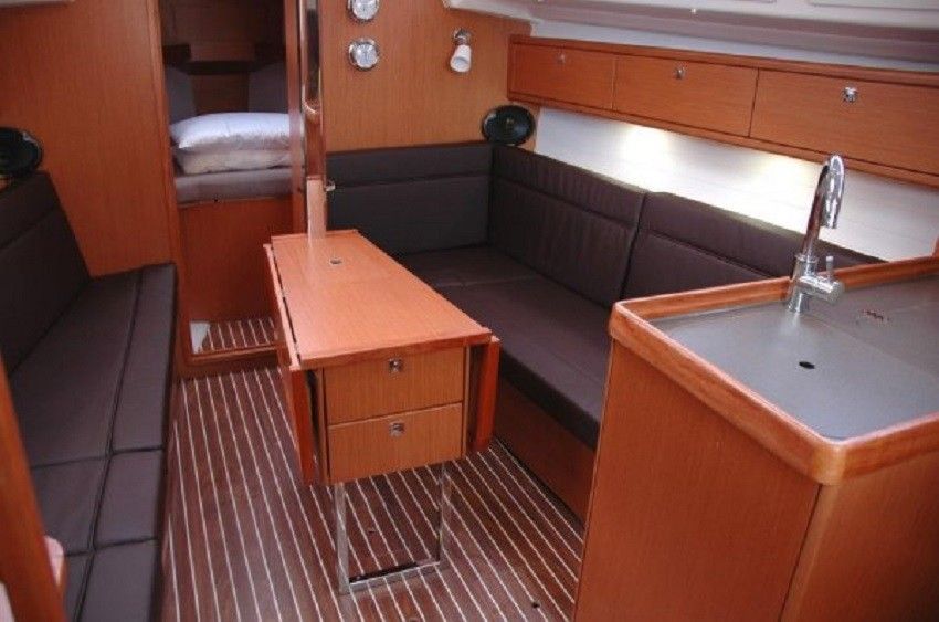 Bavaria Cruiser 33 | Kleeia