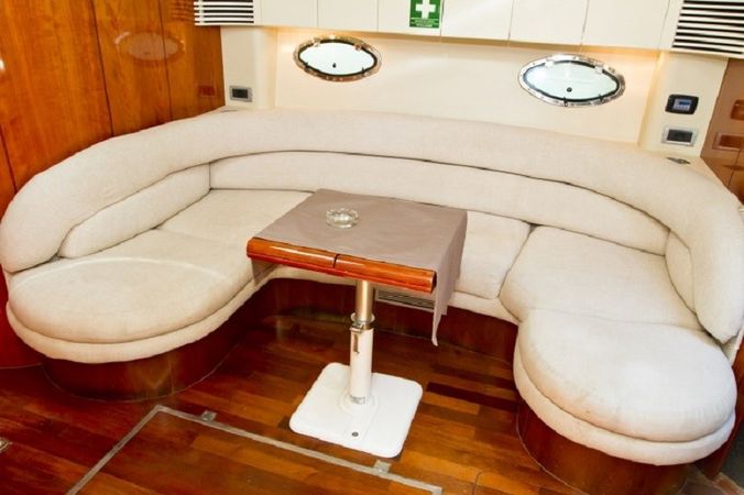 Fairline 48 | H.I.T.