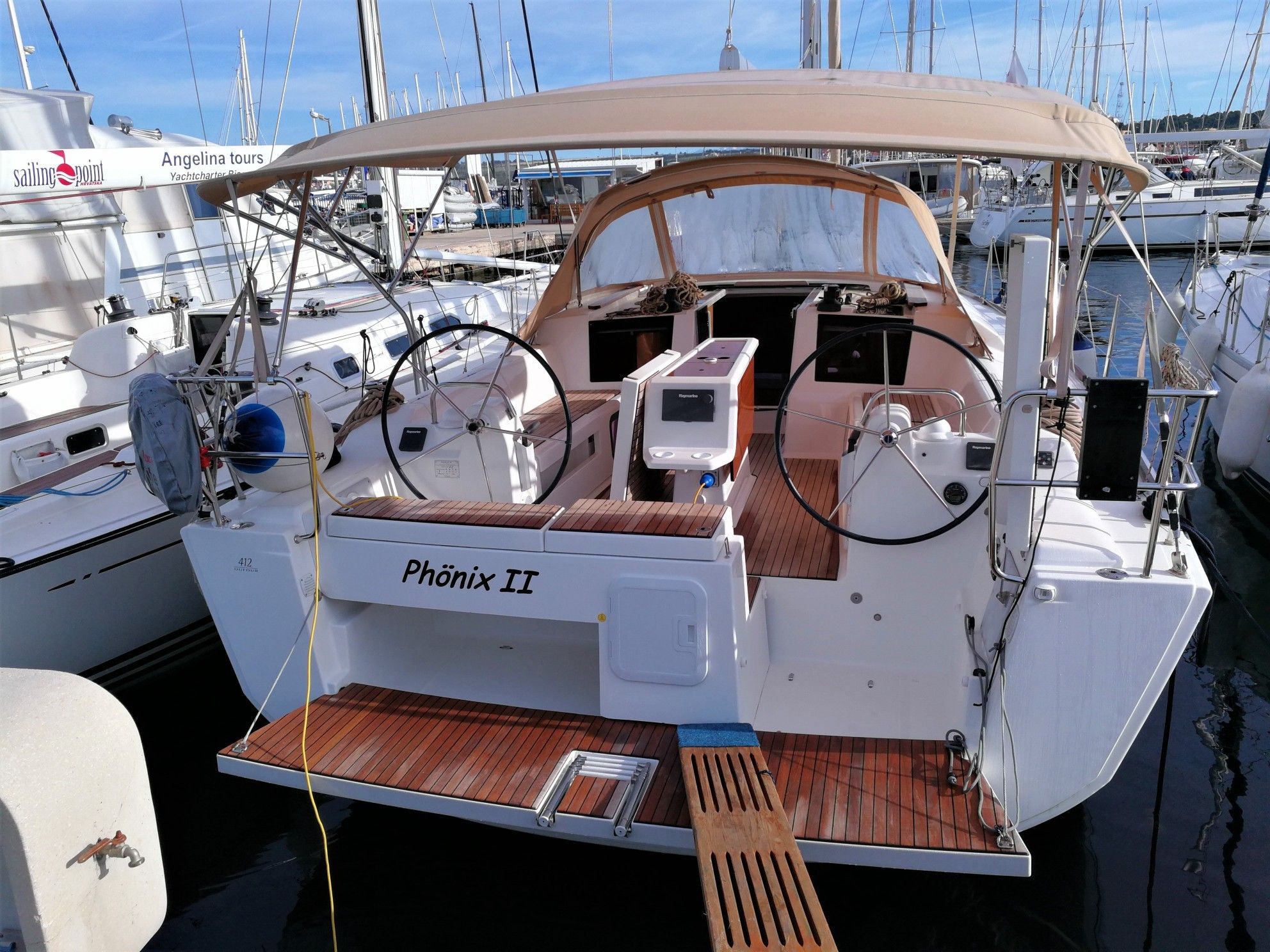 Dufour 412 | Phonix 2