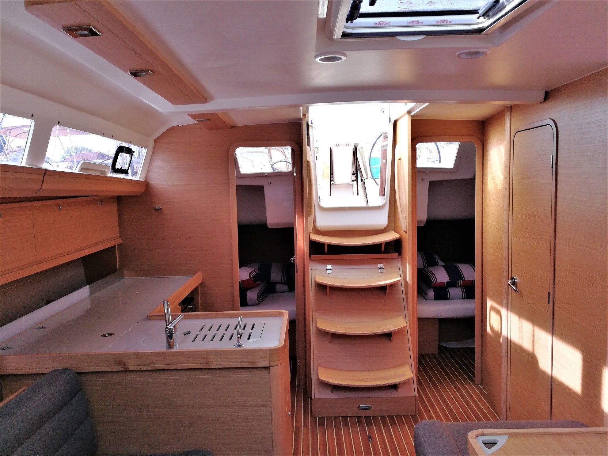 Dufour 412 | Phonix 2