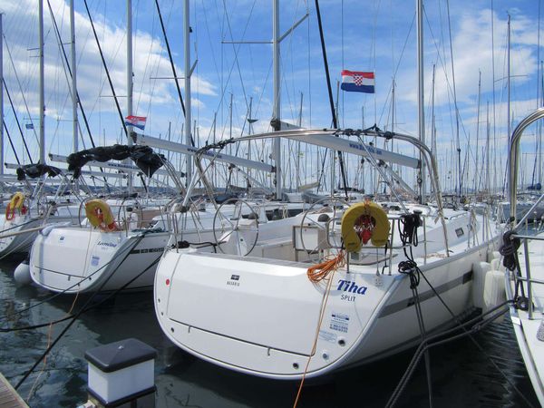 Bavaria Cruiser 45 | Tiha
