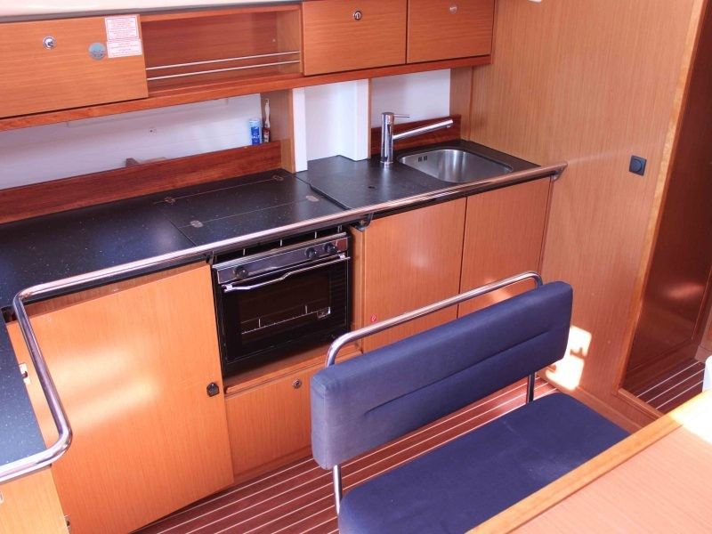 Bavaria Cruiser 45 | Tiha