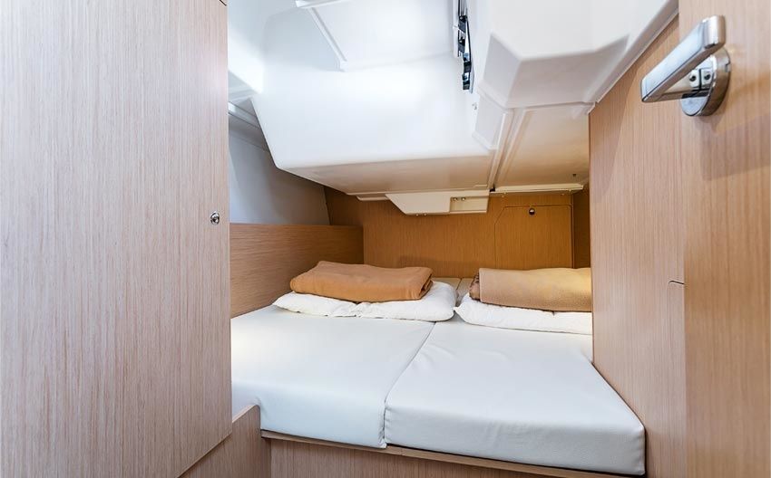 Beneteau Oceanis 38 | Marta