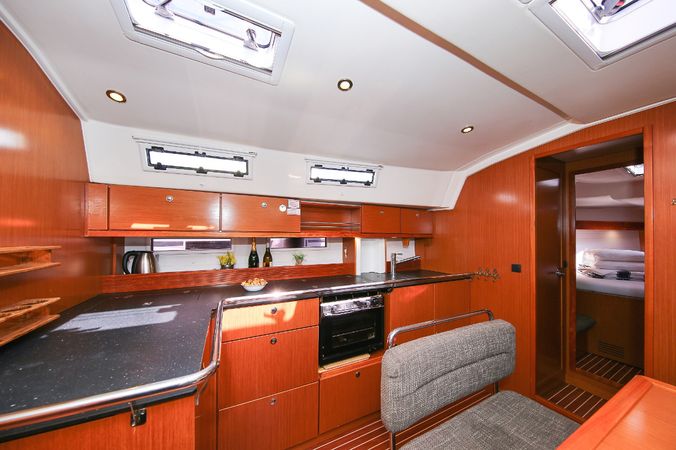 Bavaria Cruiser 45 | Aries