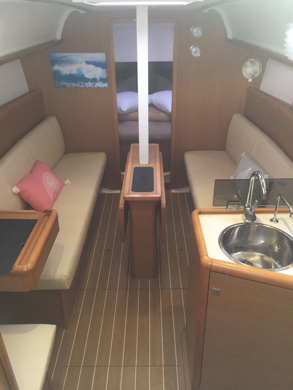 Jeanneau Sun Odyssey 33i | Carry On